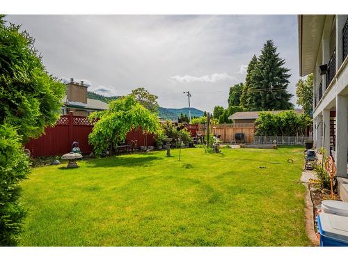 3832 Woodland Drive, Trail, BC - Outdoor With Backyard