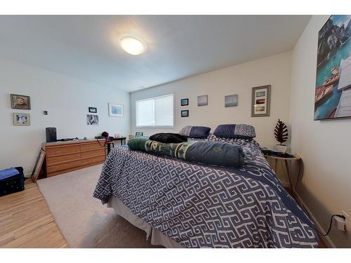 4 - 2504 12Th Street N, Cranbrook, BC - Indoor Photo Showing Bedroom