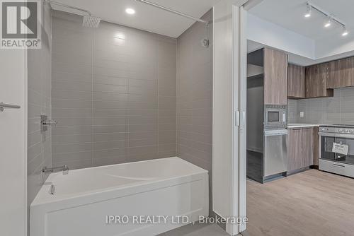 5209 - 501 Yonge Street, Toronto, ON - Indoor Photo Showing Bathroom