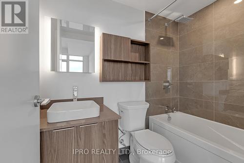 5209 - 501 Yonge Street, Toronto, ON - Indoor Photo Showing Bathroom