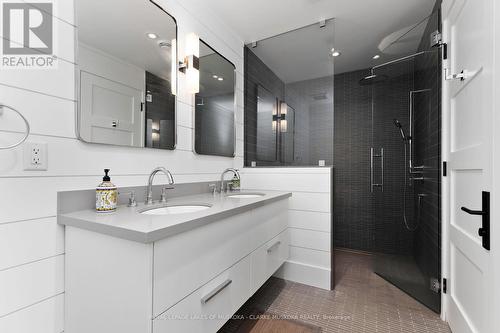 1086 Pennwood Road, Muskoka Lakes, ON - Indoor Photo Showing Bathroom
