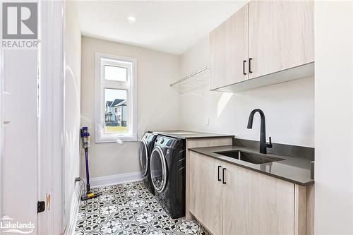 182 Springside Crescent, The Blue Mountains, ON - Indoor Photo Showing Laundry Room