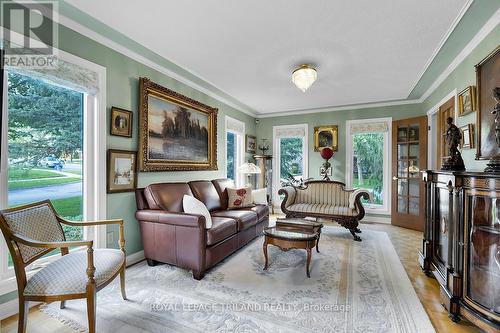 580 Rosecliffe Terrace, London, ON - Indoor Photo Showing Living Room