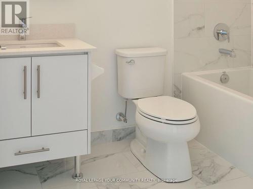 306 - 75 Oneida Crescent, Richmond Hill, ON - Indoor Photo Showing Bathroom