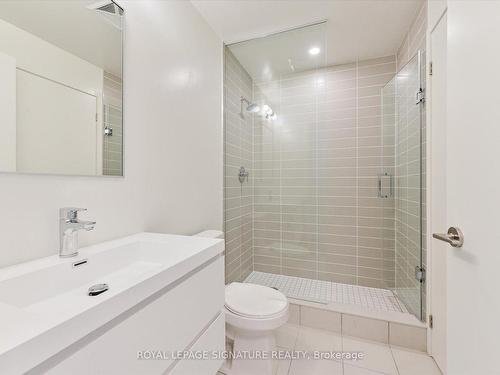 C315-38 Simcoe Prom, Markham, ON - Indoor Photo Showing Bathroom