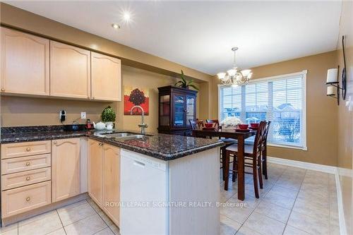 144-5980 Whitehorn Ave, Mississauga, ON - Indoor Photo Showing Kitchen