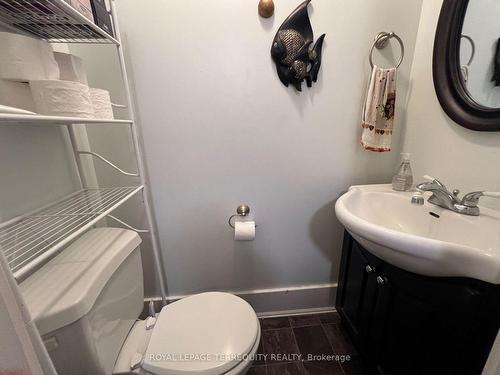 24 Bridge St W, Tweed, ON - Indoor Photo Showing Bathroom