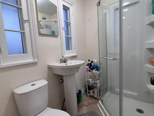 24 Bridge St W, Tweed, ON - Indoor Photo Showing Bathroom