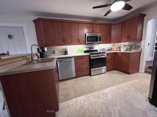 24 Bridge St W, Tweed, ON - Indoor Photo Showing Kitchen