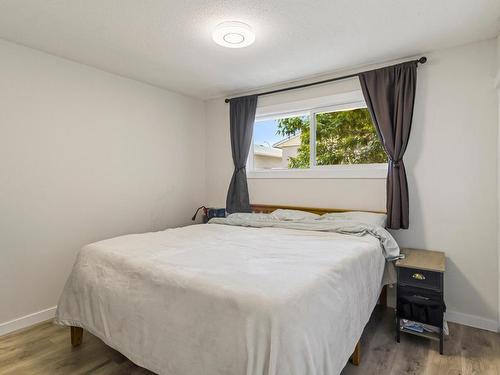 51-800 Valhalla Drive, Kamloops, BC - Indoor Photo Showing Bedroom