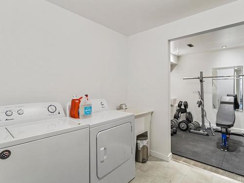 51-800 Valhalla Drive, Kamloops, BC - Indoor Photo Showing Laundry Room