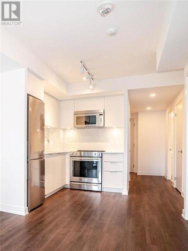 30 Samuel Wood Way Unit# 1909, Toronto, ON - Indoor Photo Showing Kitchen