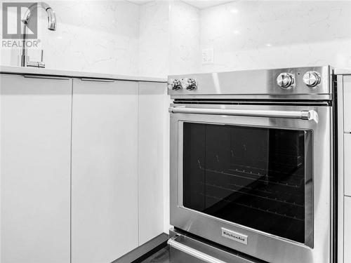 30 Samuel Wood Way Unit# 1909, Toronto, ON - Indoor Photo Showing Kitchen