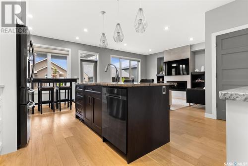 3933 Sandhill Crescent, Regina, SK - Indoor Photo Showing Kitchen With Upgraded Kitchen