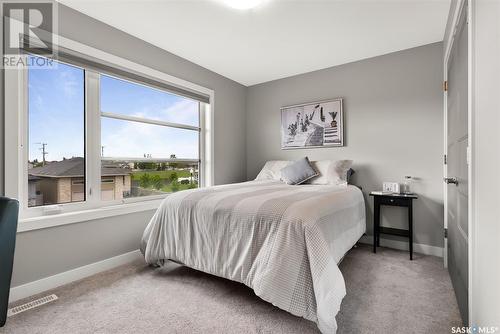 3933 Sandhill Crescent, Regina, SK - Indoor Photo Showing Bedroom