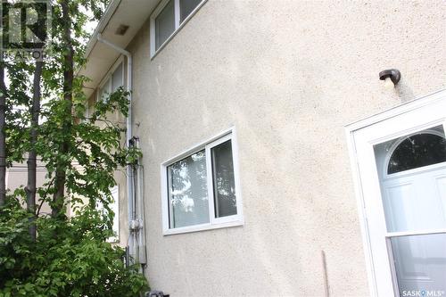 431 Arthur Street, Regina, SK - Outdoor With Exterior