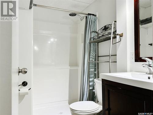 487 Matador Drive, Swift Current, SK - Indoor Photo Showing Bathroom