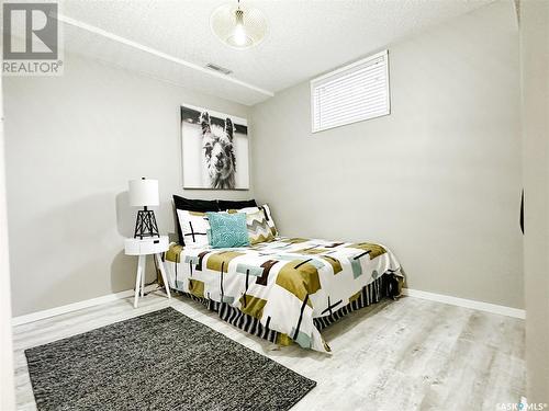 487 Matador Drive, Swift Current, SK - Indoor Photo Showing Bedroom