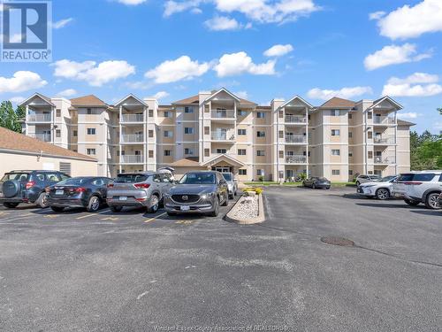 1547 Grand Marais West Unit# 403, Windsor, ON - Outdoor With Balcony With Facade