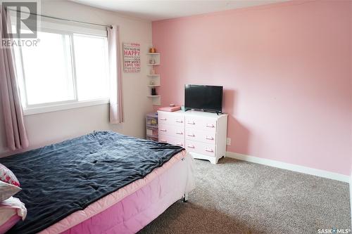 86 Schneider Crescent, Regina, SK - Indoor Photo Showing Bedroom