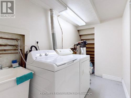591 Dogwood Lane, Waterloo, ON - Indoor Photo Showing Laundry Room