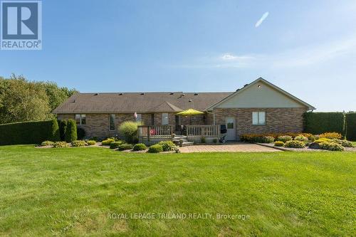 1104 Gladstone Drive, Thames Centre (Dorchester), ON - Outdoor With Deck Patio Veranda