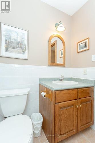 1104 Gladstone Drive, Thames Centre (Dorchester), ON - Indoor Photo Showing Bathroom