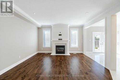 52 Davinci Boulevard, Hamilton, ON - Indoor Photo Showing Living Room With Fireplace