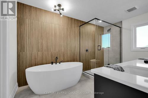 1914 Fountain Grass Drive, London, ON - Indoor Photo Showing Bathroom