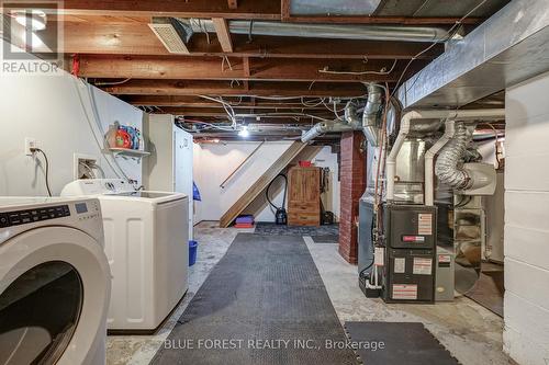 47 Raywood Avenue, London, ON - Indoor Photo Showing Laundry Room