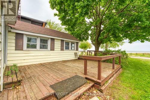 77 Ordnance Avenue, Norfolk (Turkey Point), ON - Outdoor With Exterior