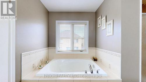 22 Nightland Court, Brampton, ON - Indoor Photo Showing Bathroom