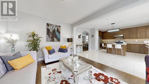 22 Nightland Court, Brampton, ON - Indoor Photo Showing Living Room