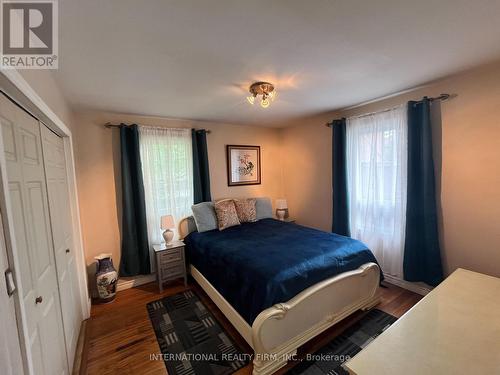 62 Wesley Avenue, Mississauga, ON - Indoor Photo Showing Bedroom
