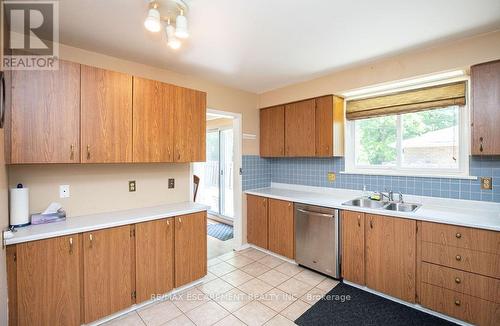 509 Forestwood Crescent, Burlington, ON - Indoor Photo Showing Kitchen With Double Sink