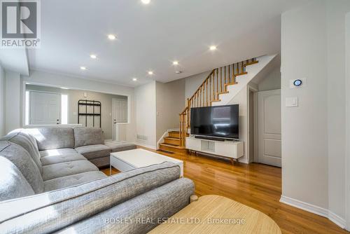 3842 Foxborough Trail, Mississauga, ON - Indoor Photo Showing Living Room