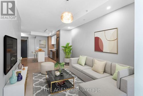 210 - 5220 Dundas Street, Burlington (Orchard), ON - Indoor Photo Showing Living Room