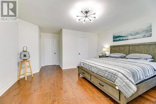 3228 Cabano Crescent, Mississauga, ON - Indoor Photo Showing Bedroom