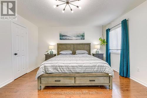 3228 Cabano Crescent, Mississauga, ON - Indoor Photo Showing Bedroom