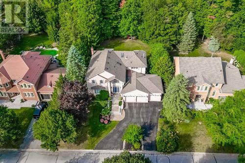 7 Falling Leaf Court, Aurora (Hills Of St Andrew), ON 