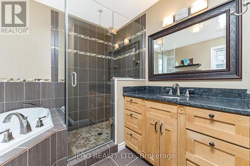 104 Charles Street, Halton Hills, ON - Indoor Photo Showing Bathroom