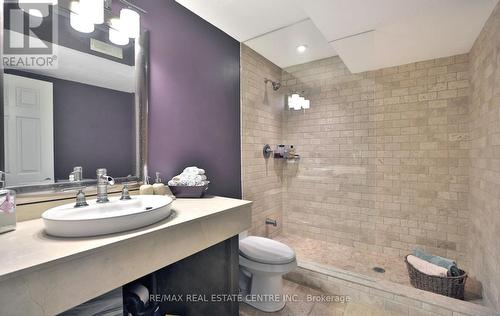 4210 Sarazen Drive, Burlington, ON - Indoor Photo Showing Bathroom