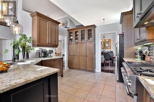 4210 Sarazen Drive, Burlington, ON - Indoor Photo Showing Kitchen With Double Sink
