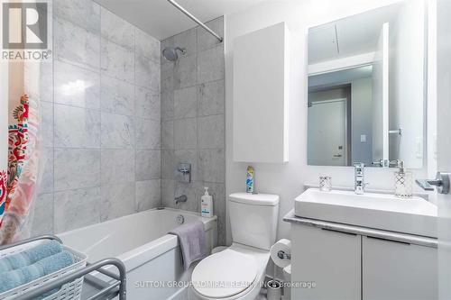 4711 - 14 York Street, Toronto, ON - Indoor Photo Showing Bathroom