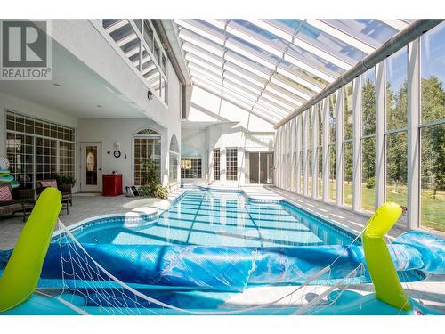 3330 60 Street Nw, Salmon Arm, BC - Indoor Photo Showing Other Room With In Ground Pool