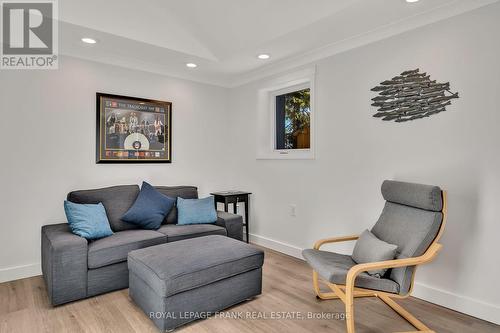 178 Front Street W, Kawartha Lakes, ON - Indoor Photo Showing Living Room