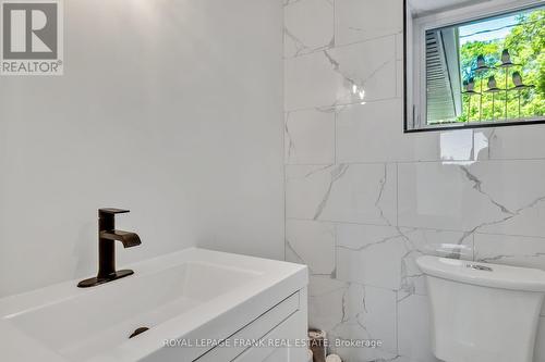 178 Front Street W, Kawartha Lakes, ON - Indoor Photo Showing Bathroom