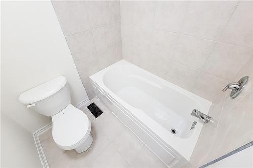 620 Colborne Street W|Unit #19, Brantford, ON - Indoor Photo Showing Bathroom