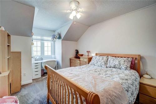 5658 Rosaline Road, Burlington, ON - Indoor Photo Showing Bedroom