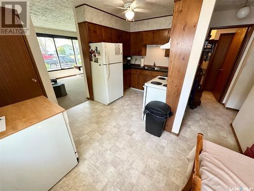 1733/1735 Eaglesham Avenue, Weyburn, SK - Indoor Photo Showing Kitchen With Double Sink